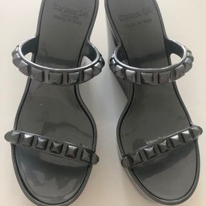 Gun Metal  Carmen Sol Tonino Wedges